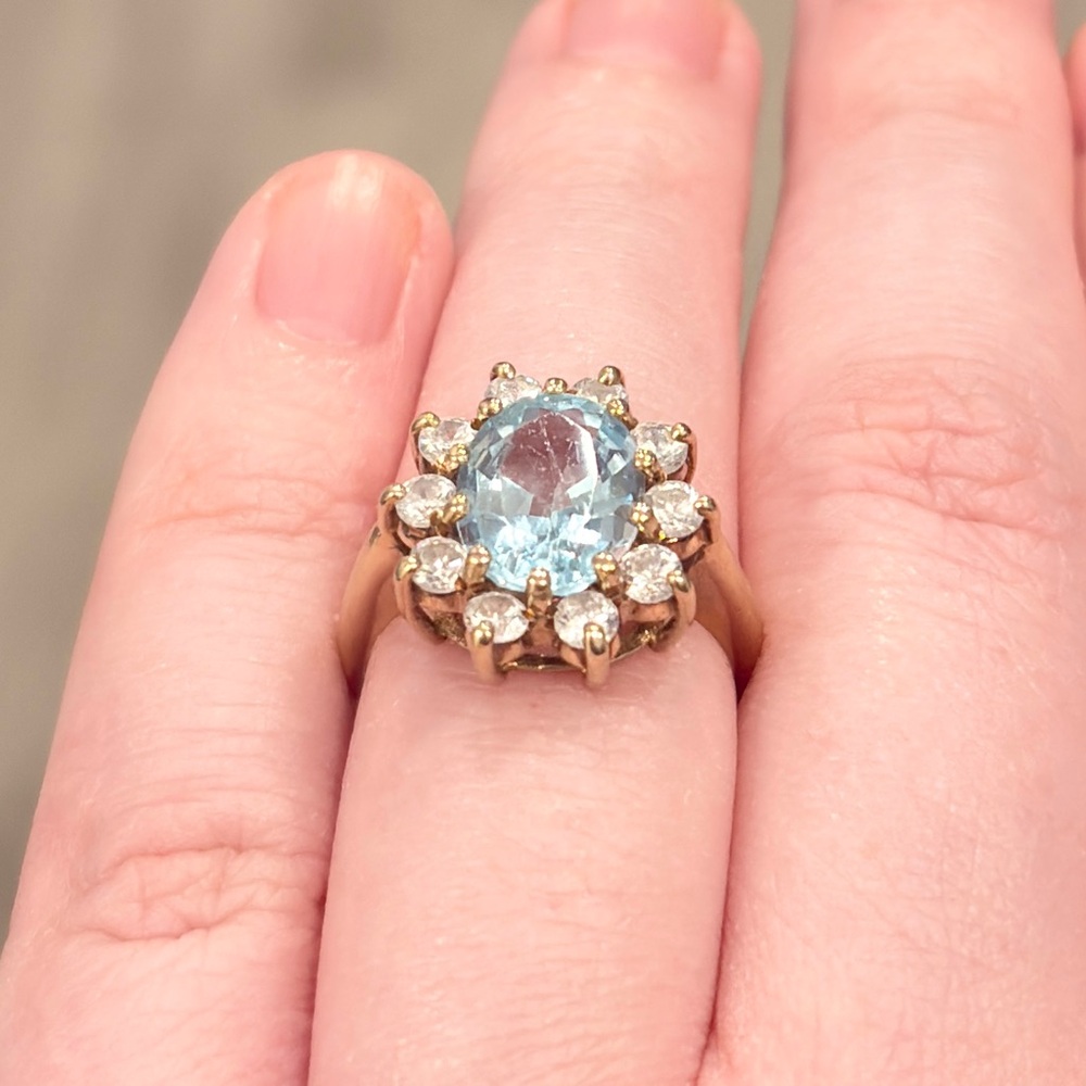 Vintage 10K Blue White Topaz Flower Cluster Ring, Sky Light Oval Size 5.5 - Picture 4 of 17